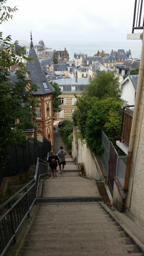 le CORDIER Appartement avec terrasse à TROUVILLE SUR MER Extérieur photo